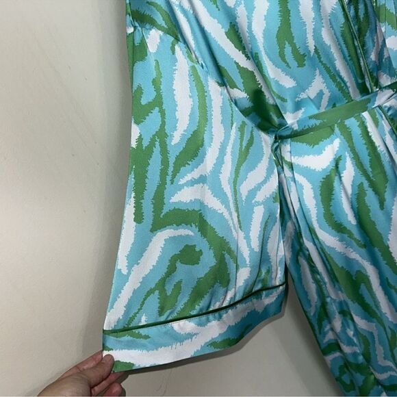 DVF x Target XL Disco Zebra White Blue Green Long Satin Belted Open Front - Picture 12 of 16